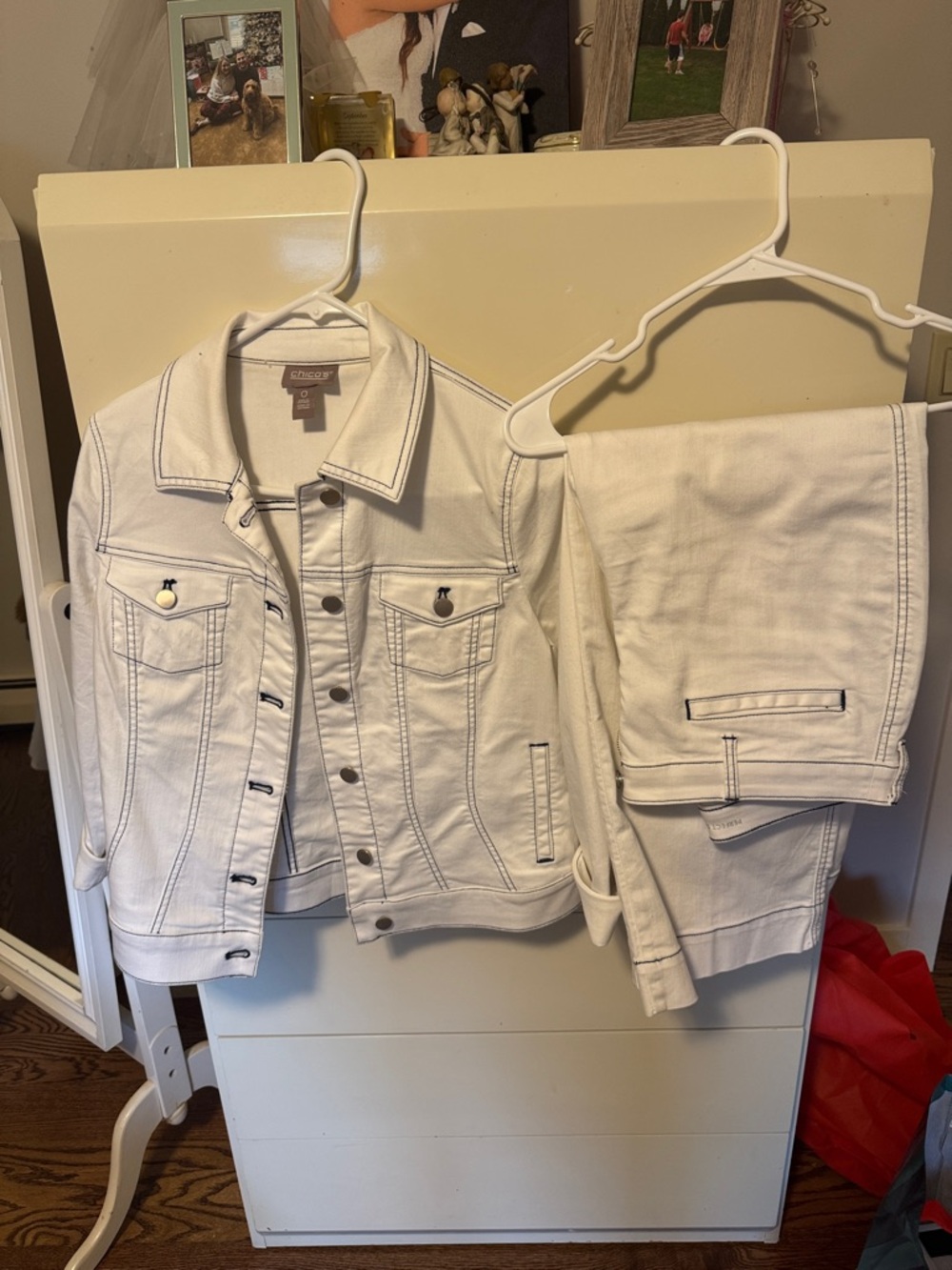 Chico's White Denim Jacket and Jeans Set with Contrast Stitching